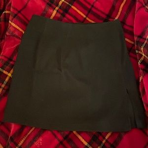 Black thick skirt